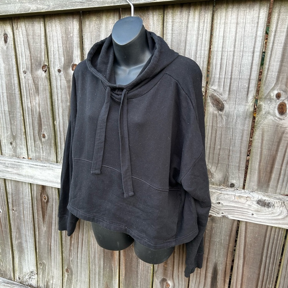 Zella black cropped hoodie - Picture 2 of 3